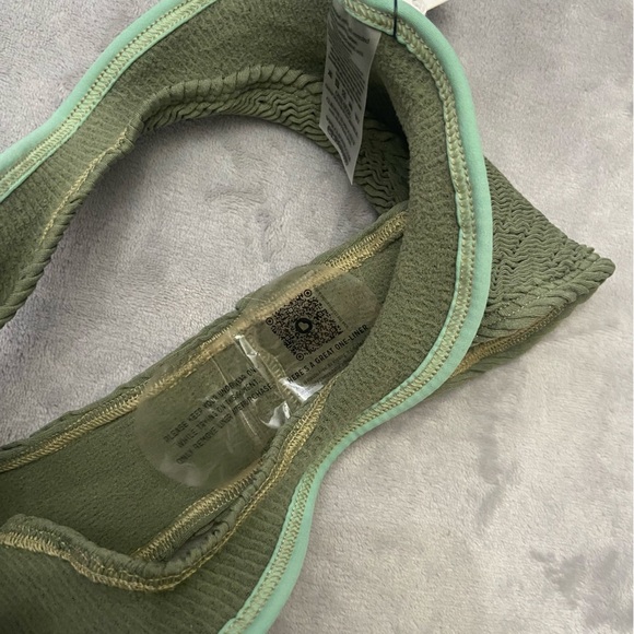 New! Cleonie Orpheus crinkle color block bikini bottoms 4974 - Picture 8 of 10